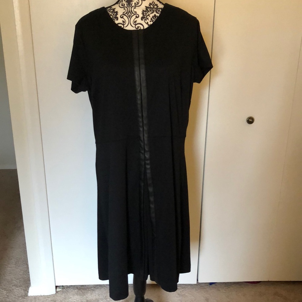 Jaclyn Smith black dress